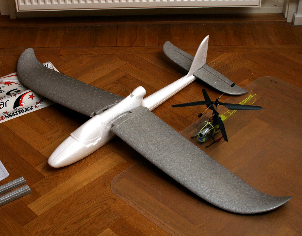 assembled” the plane and set Lama v3 next to it as visual 